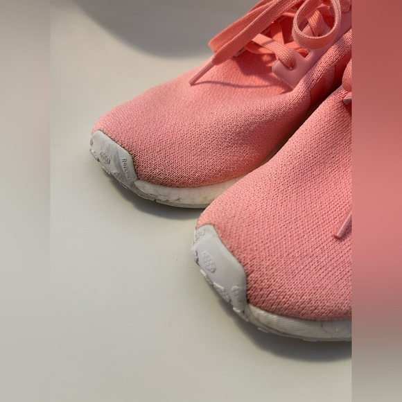 Adidas NMD R1 Glow Pink Shoes Size 6 (Kids) - Picture 4 of 6